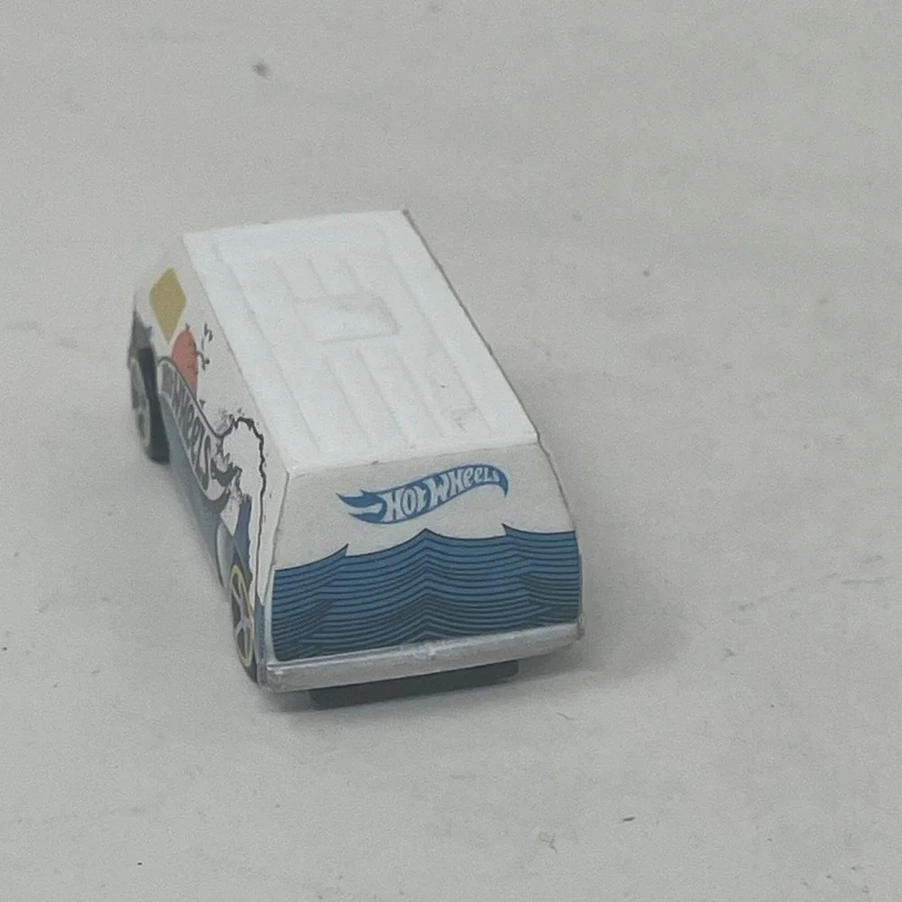 Hot Wheels Super Van White Surf Wave Sunset Graphics Diecast Toy Car 1.5 Inch